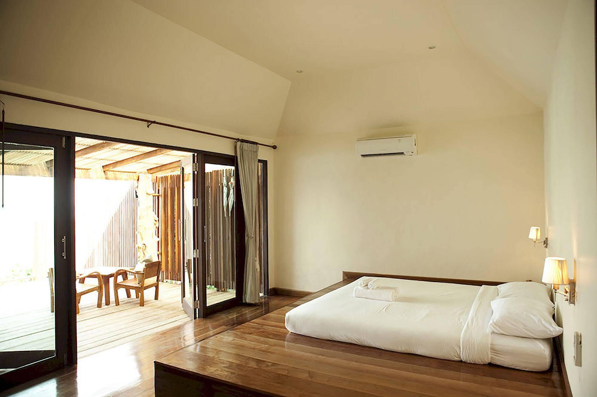 Captain Hook Resort @Koh Kood Ko Kut Екстер'єр фото